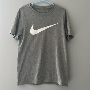 Boys Nike T-shirt